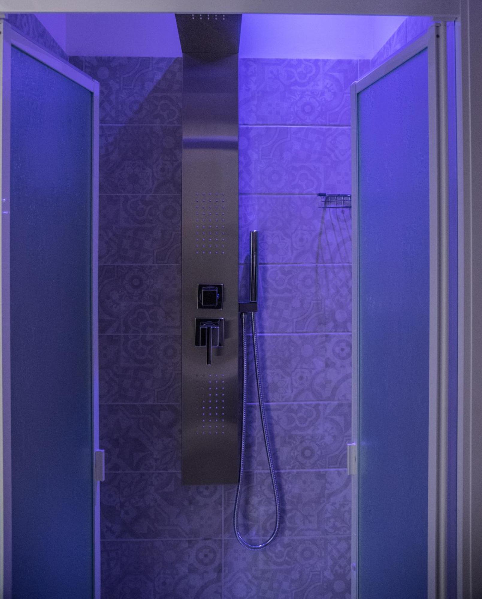 Inside Roma Rooms Exterior photo
